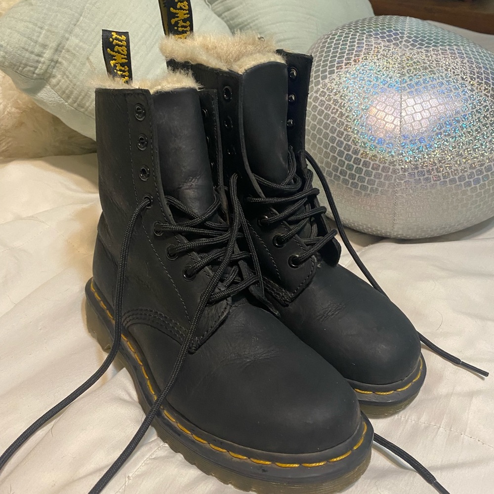 Dr. Martens Serena Wyoming Boot US Size 7 - Worn Once!!